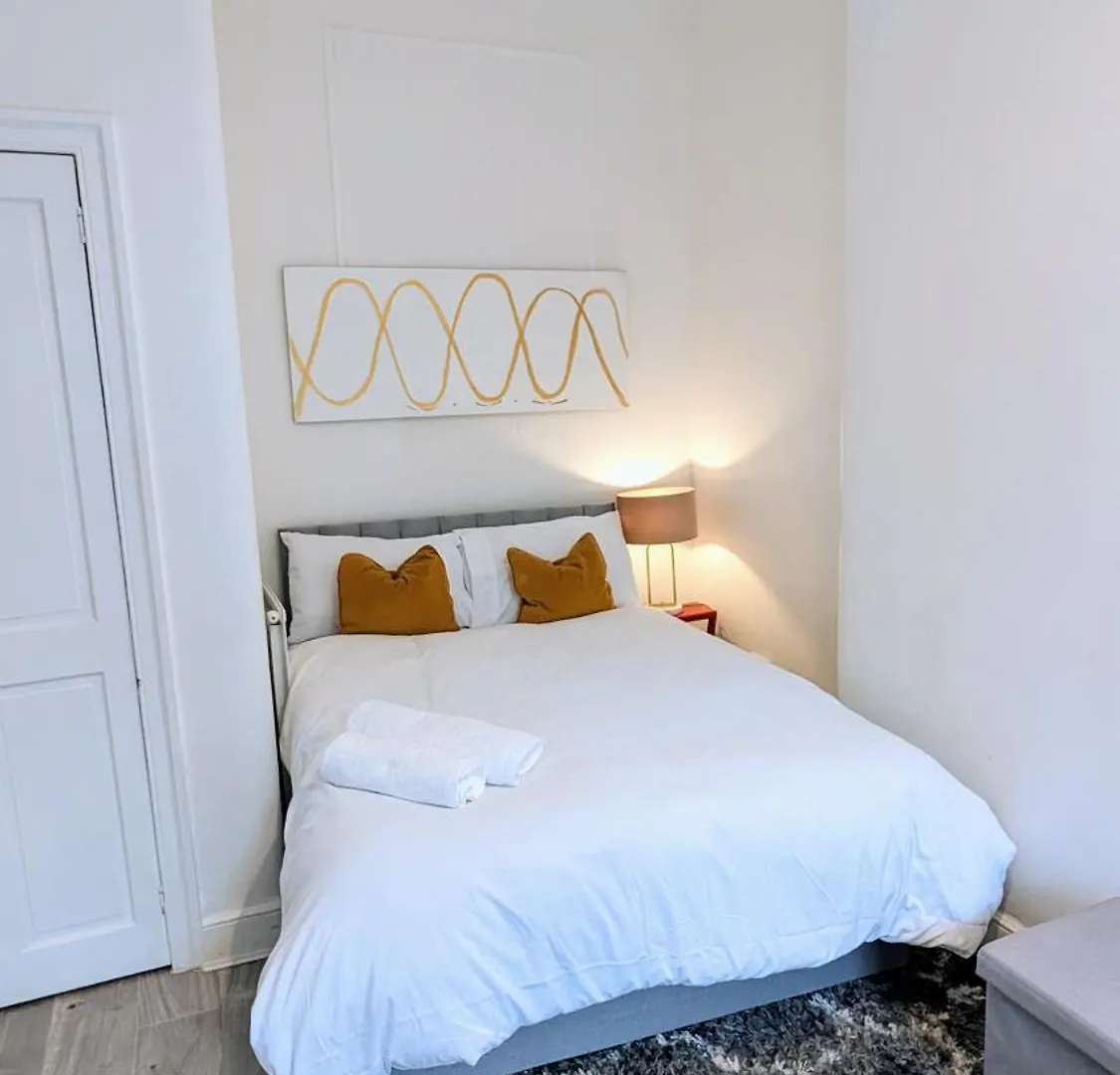 Homestay Edinburgh City Team Room
