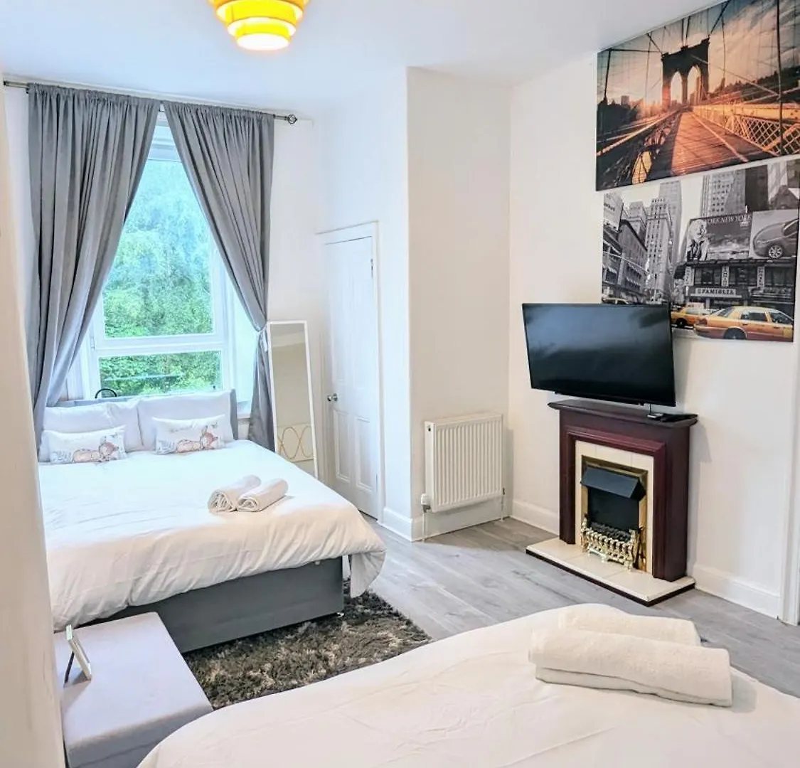 Edinburgh City Team Room Homestay